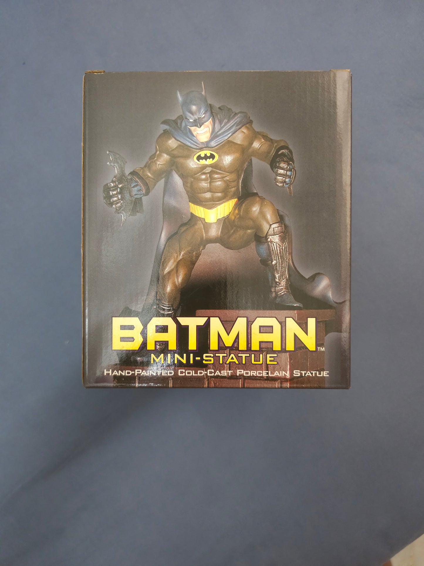 Batman Hand-Painted Coldcast Mini-Statue( Bisley)