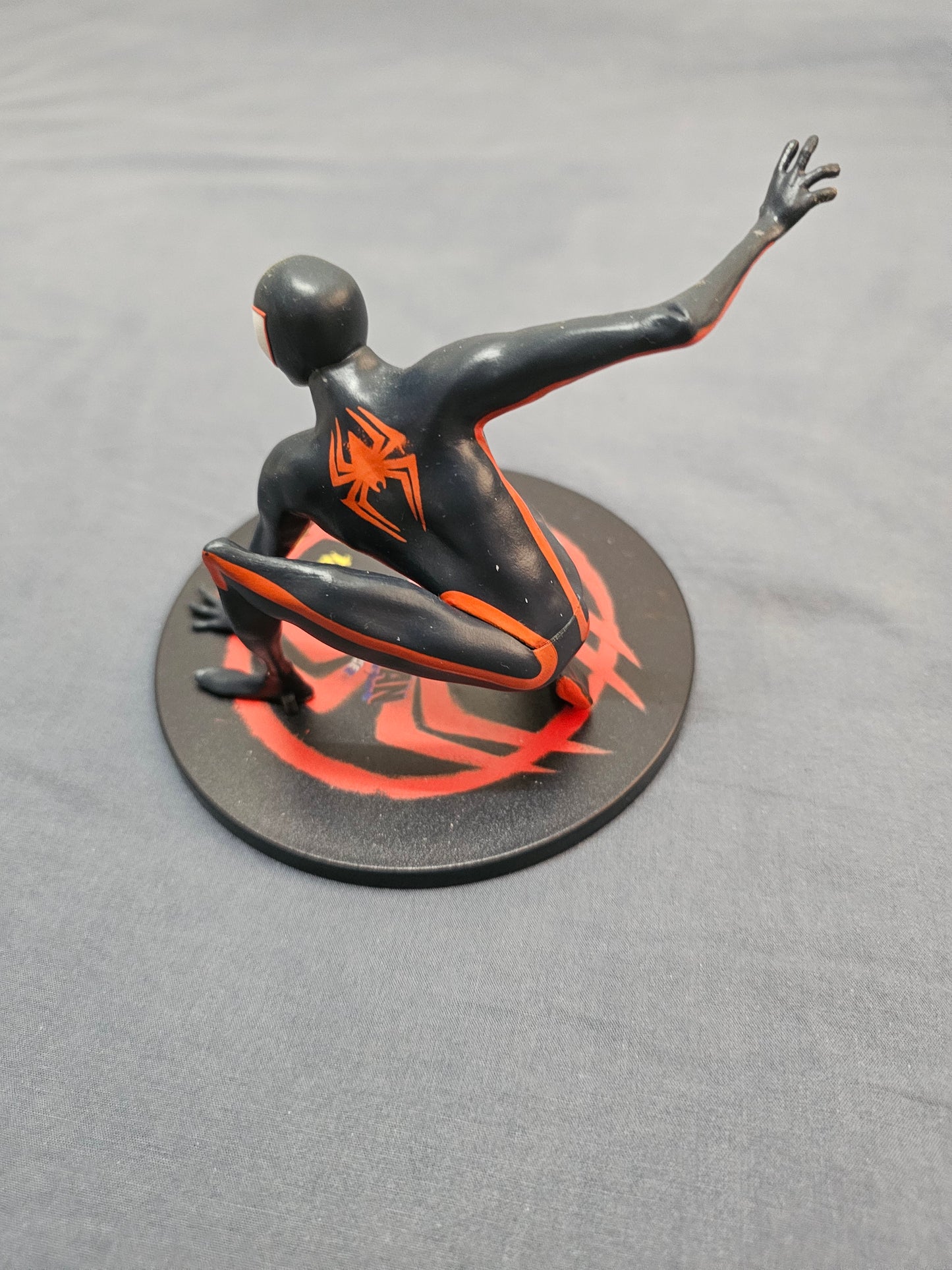 Spider-Man Black Suit Statue with Box