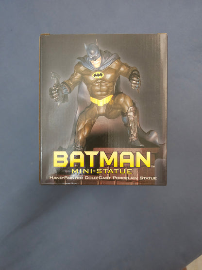 Batman Hand-Painted Coldcast Mini-Statue( Bisley)