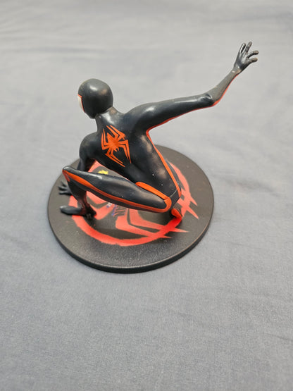 Spider-Man Black Suit Statue with Box